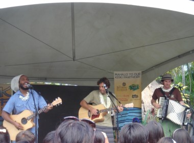 picture of Jack Johnson on stage